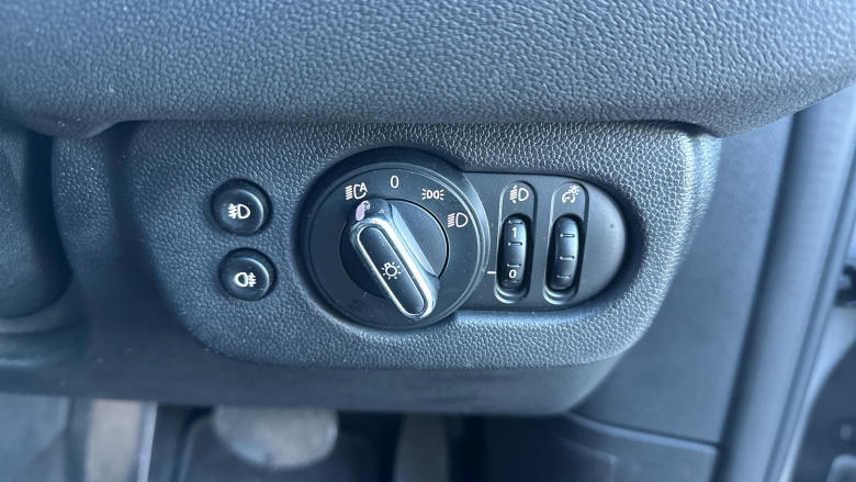 MINI Clubman 1.5 Cooper Classic Premium Plus 6dr Auto Petrol Estate